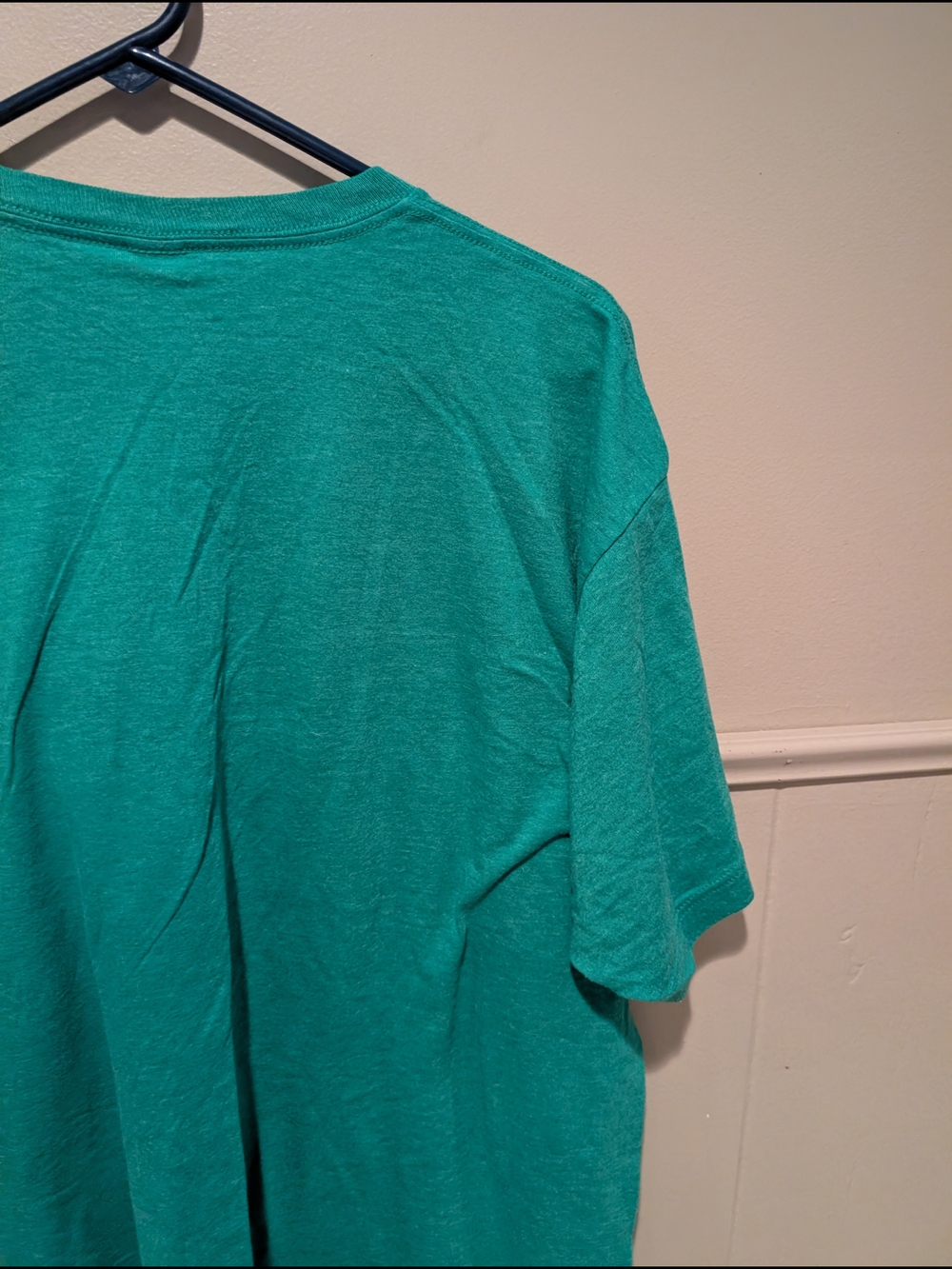 Train Green 'Soul Sister' Graphic Tee with Daisies - Unbranded - Picture 10 of 11